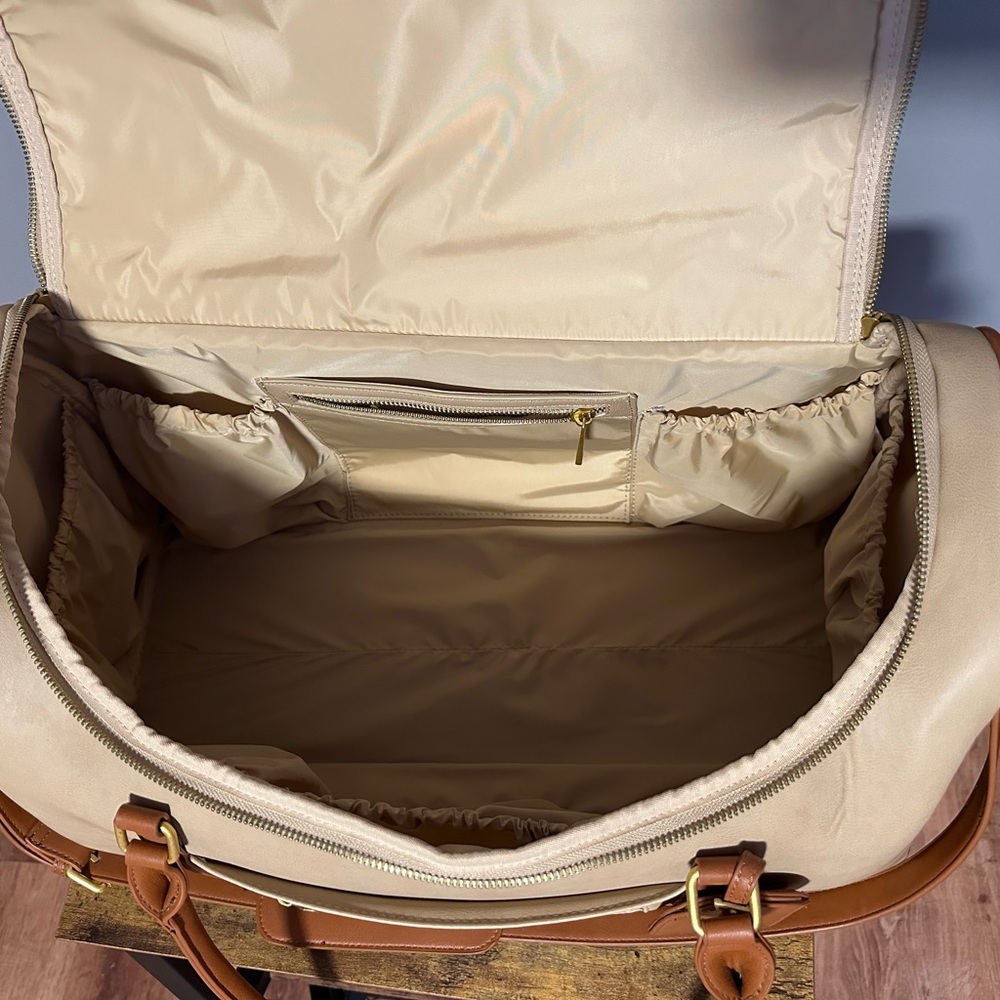 Fawn Design Cream and Tan Travel Bag Limited Addition - Picture 7 of 13